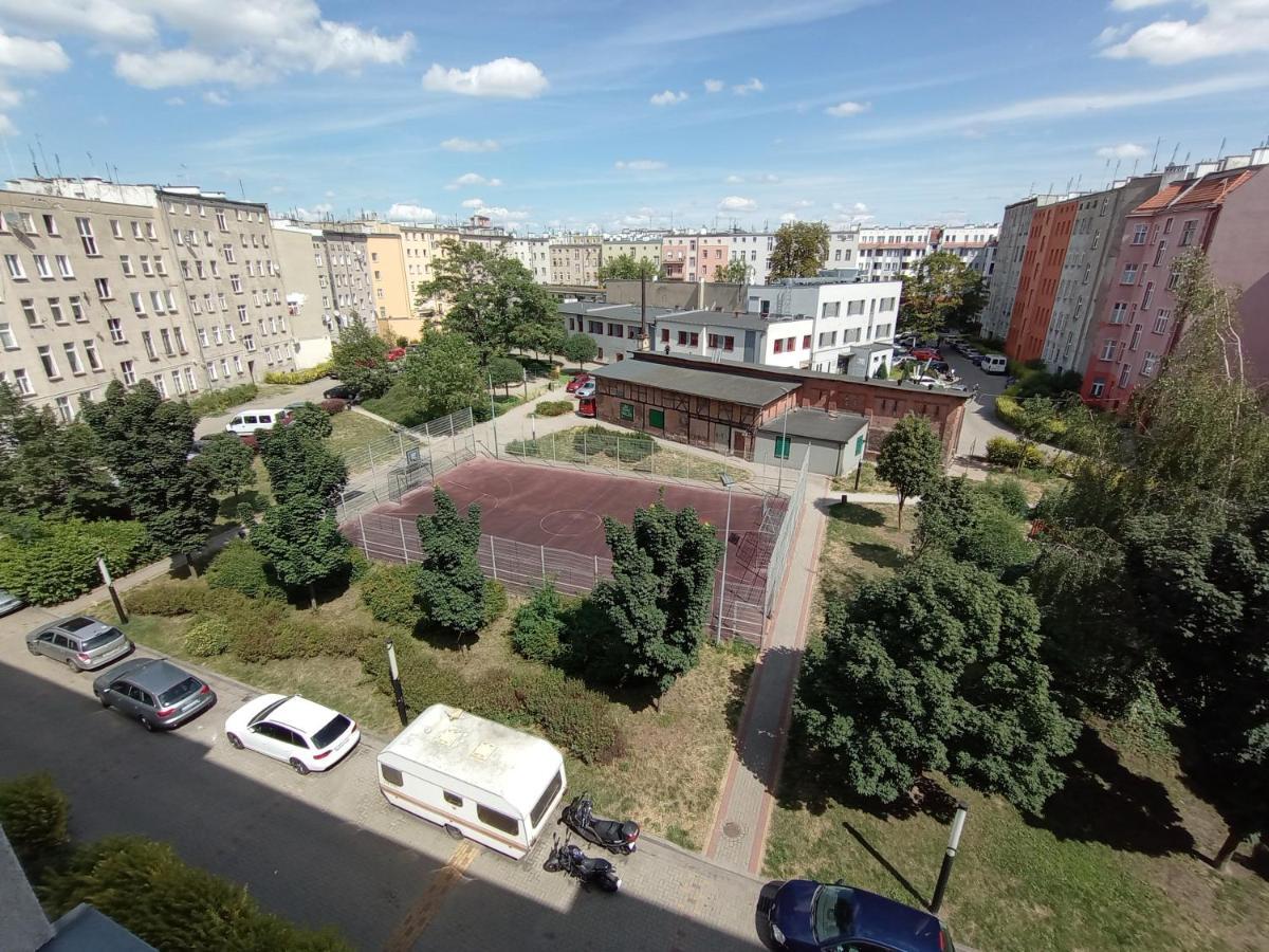 Apartament Venge -całe Mieszkanie 46m2 Na Wyłączność - Z Jedną Sypialnią I Jednym Sypialno-salonem -3 Piętro Bez Windy- Rezerwacja Bez Karty Kredytowej-klimatyzacja-netflix-2 łóżeczka Dziecięce-śniadanie Xxl 30zł *