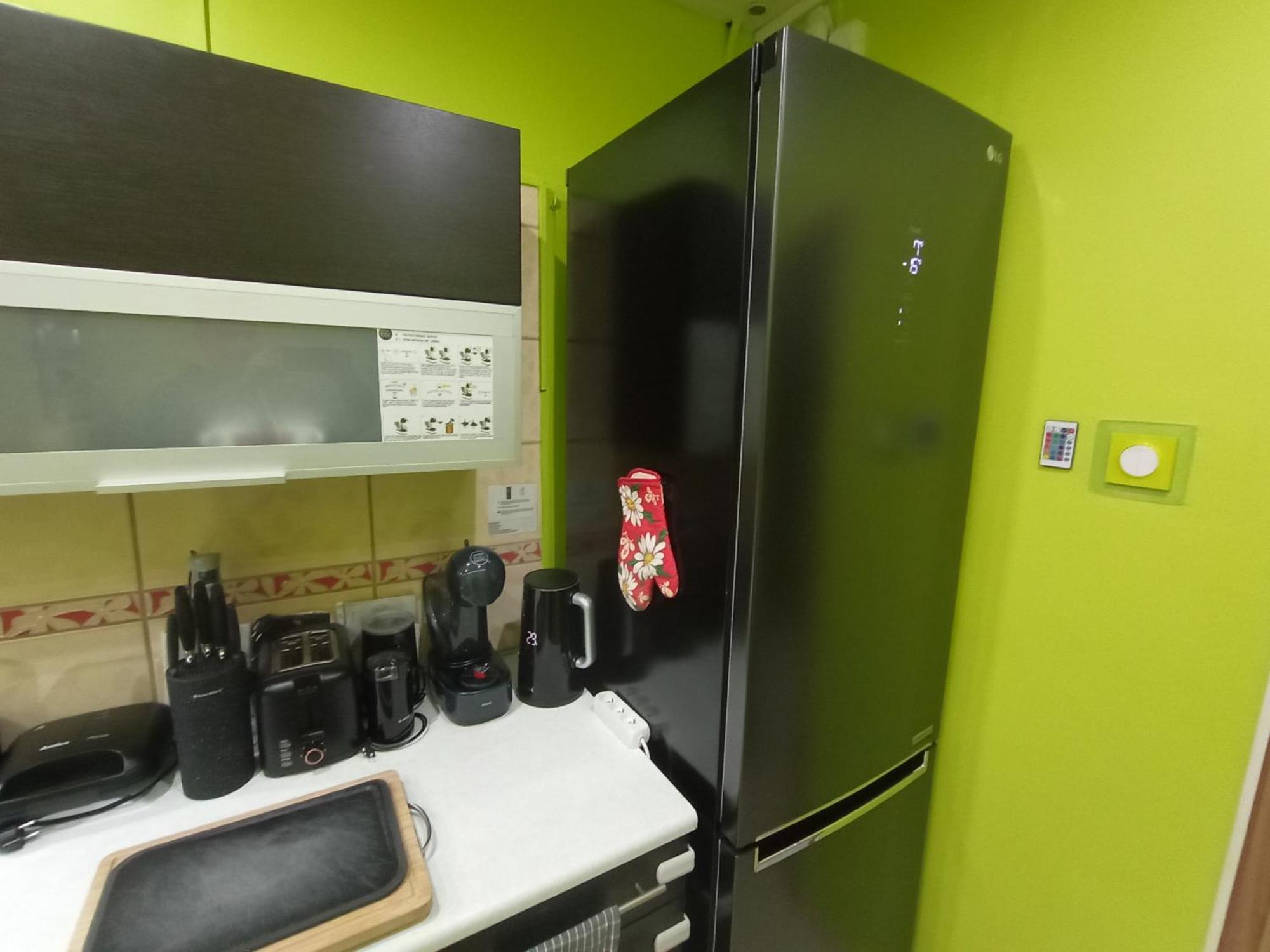 Apartament Venge -całe Mieszkanie 46m2 Na Wyłączność - Z Jedną Sypialnią I Jednym Sypialno-salonem -3 Piętro Bez Windy- Rezerwacja Bez Karty Kredytowej-klimatyzacja-netflix-2 łóżeczka Dziecięce-śniadanie Xxl 30zł Wrocław